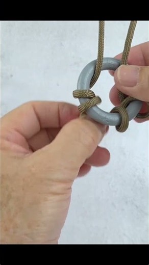 How to Tie a Minimalist Round Pendant Knot