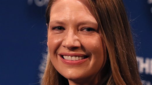 The Last Of Us Star Anna Torv Details Her Intense Role As Tess On The Video Game-Turned-Series - Exclusive Interview - Looper