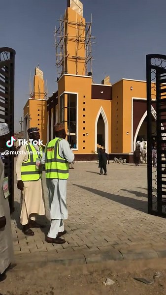 @MALAM AHMAD TIJJANI GURUNTUM @Sheikh Ahmad Tijjani Yusuf🤴✔️ #gurumtum