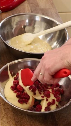 Homemade Raspberry Muffin Recipe #recipe #baking #food