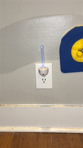 Healthier Home Products on Instagram: "🧽 One Tool Cleans Walls, TVs & Cars — Seriously Just watch… dirt disappears right before your eyes. 😳✨ This multi-purpose cleaner makes home cleaning unbelievably easy — from walls and TVs to outlets, car hoods, and more. You’ll see exactly how to clean safely and effectively across multiple surfaces with one simple tool. Fast, satisfying, and oddly addictive. 🙌 If “genius cleaning hacks” are your thing… this one delivers. #MultiPurpose #CleaningHacks #H