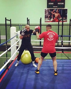 Sharing with @abuazaitar the Khalid Ismail fighting system MashAllah such a pleasure to train. FREE 7 DAY GYM PASS LINK IN MY BIO. #ufc#functionaltraining #kickboxing#boxing#training#movement#footwork#wrestling #mma#morocco#moroccan#rabat#bjj#gymnastics #strength #judo #lifeishardwebuildstrongpeople #fightingfit#london#germany#coach#fitness | Khalid Ismail