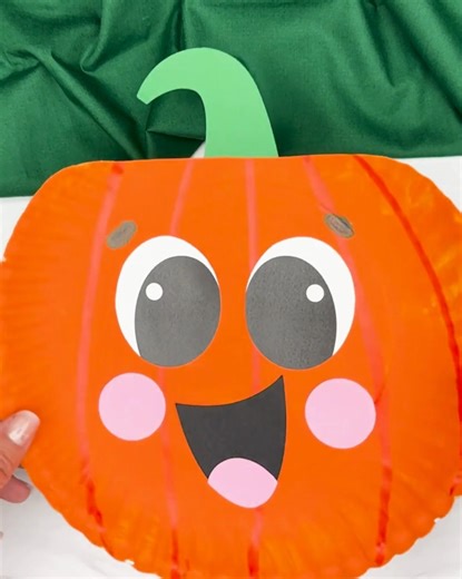 Pumpkin Craft - These turn out so bright and cheerful! Snag the PDF 👇 | Simple Everyday Mom
