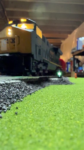 Some CSX action. #lionel #csxtransportation