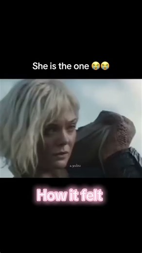 Look at her 😭😩😩 #predator #ellefanning #shorts #viral