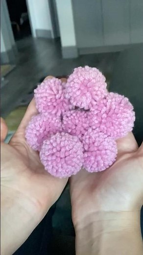 How to Make a Bouquet of Pom Pom Flowers