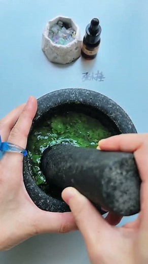 Leaf Mask Fan Requests: Stress-Relieving Natural Face Mask