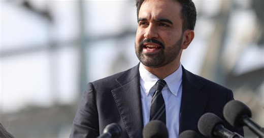 Queens community rallies following ICE detainment and separation of father, 6-year-old son