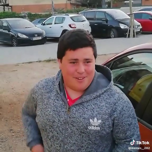 Recordando Joyitas Españolas: Memes y Humor