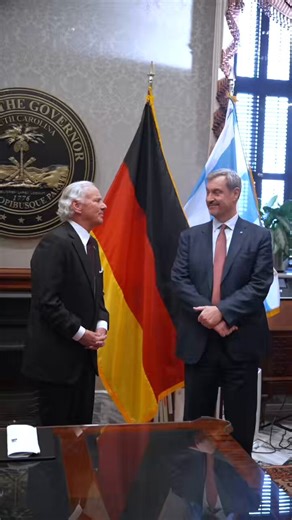 Zurück in München mit dem Rückblick auf eine spannende Reise in die USA: Bayern baut die internationalen Partnerschaften nach Texas und South Carolina aus. Im Fokus: Wirtschaft, Technologie und Wissenschaft. Vielen Dank für den freundschaftlichen Empfang! War ein intensives Programm mit Gesprächen beim Gouverneur in Columbia, einer neuen Kooperation mit der NASA in Houston, einem Hofbräuhaus für Texas sowie zahlreichen Terminen zu Uni-Kooperationen, KI, Auto und Maschinenbau. Die USA sind einer 