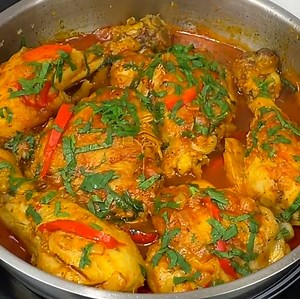 1.8M views · 15K reactions | Pollo así solo en restaurante. ¡Receta deliciosa y fácil de hacer! | Gastronomía Feliz | Facebook