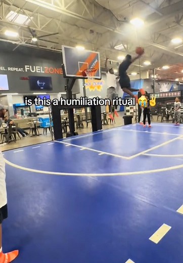 Space Jam Style Basketball Dunk Tutorial