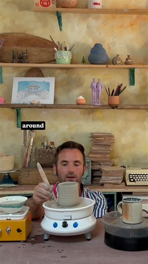 This is the second part of the vid where I threw a mug on this pottery wheel, The first part should be below 👇 now im going to have a play with the mug cylinder and show you how I small throw a cereal bowl! See just how good this wheel is. It’s great to be on a mini wheel doing something a bit more open. Im using this wheel on the same battery pack I’ve used for years. I have always loved to champion mini pottery and this is a real game changer. I wanted to share this because the reviews on thi