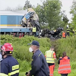 119K views · 198 reactions | Two trains collided in the Czech Republic, killing two people and injuring dozens of passengers. An international high-speed train and a local passenger train were involved in the collision. Authorities said the driver of the high-speed train had failed to stop at a designated location. | Cheddar Gadgets | Facebook
