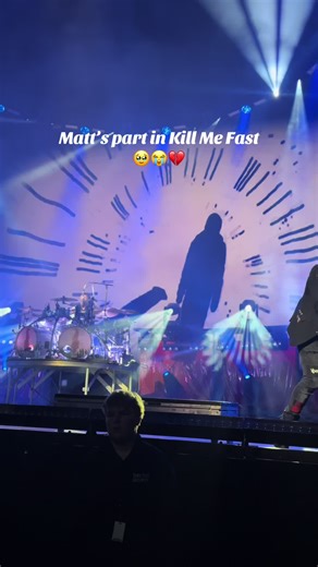 Matt Walst's Emotional Performance of Kill Me Fast