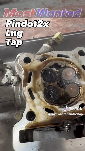 Cylinder Head Cleaning with Wurth Carbon Cleaner