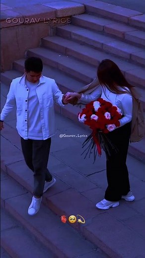 Akh Lad Jave ~"Loveyatri" 🥰 || Whatsapp status || #lyricsvideo #aestheic #love #song #short