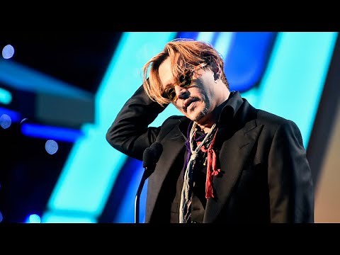 Johnny Depp Drunk at Hollywood Film Awards [VIDEO]