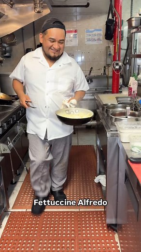 Creamy, classic, and always satisfying — our Fettuccine Alfredo is comfort food at its finest.🍝🧄 Made fresh, served hot, and ready when you are. #patsyspizza #bronxeats #fettuccinealfredo #pastalovers #fyp | Patsy's Pizza Morris Park