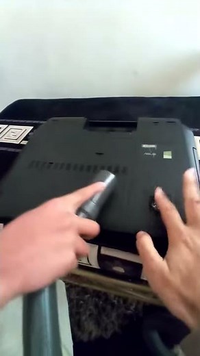 How To Clean Asus Laptop With Vacuum Cleaner—Part 3