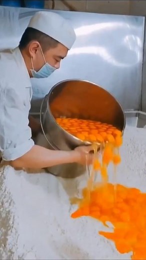 @bestfoodpost.s | How many??? 🥚🥚🥚 @channelfoods follow:⠀⠀🍥 @bestfoodpost.s⠀🍥 seguir:⠀⠀⠀🍔 @bestfoodpost.s⠀🍔 folgen:⠀⠀⠀⠀ 🍫 @bestfoodpost.s⠀🍫 . . . #Cupcakes... | Instagram