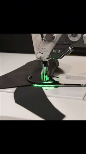 AI intelligent automatic sewing machine for attaching sleeves to shirts #ai #sewing #diy