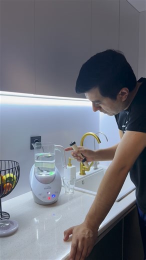 Suv va Havo filtrlari bo’yicha ekspert on Instagram: "Aziz ota-onangiz va keksalaringiz sog‘lig‘i siz uchun muhimmi? 💧 GRANO vodorod generatori oddiy suvni foydaliroq qiladi. ✨ Antioksidant ta’sir 💙 Kundalik holatni yaxshilashga yordam ⚡ Tetiklik va yengillik hissi 🎁 GRANO bilan g‘amxo‘rlikni tanlang — keksalar uchun foydali va zamonaviy sovg‘a. 📲 +998 97 420 2881"