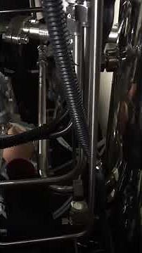 oil injected rotary screw compressor training process