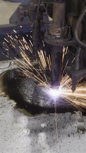 "Our plasma table is one of our key pieces of equipment." - Walt Windham, Steampunk Fabrication. Vie