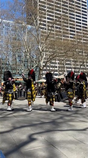 Shamrock & Thistle Pipes & Drums 🥁