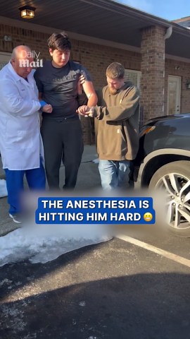 Wisdom tooth recovery leaves patient in hilarious condition
