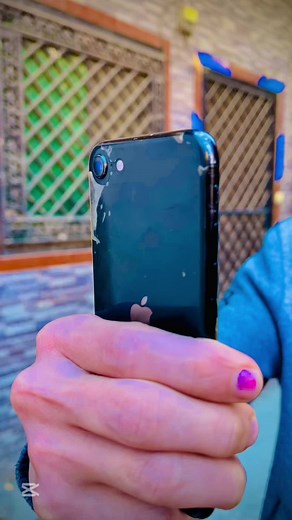 iPhone SE 2020 Live Photo Editing Techniques