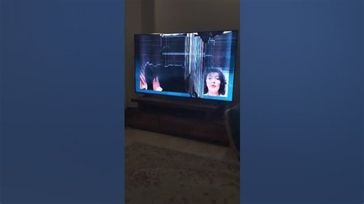 شکستن پنل تلویزیون ایکس ویژن نمایندگی کرج 09999605981