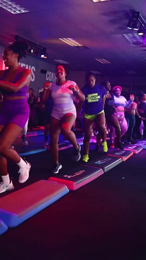 Workout from HOME 🏡 with us! Not in Houston • No Excuses . Comment 𝙨𝙖𝙮𝙞𝙣𝙜 “𝙍𝙚𝙖𝙙𝙮!” Or send us a Message •𝐑𝐞𝐚𝐝𝐲 • below ⬇️ to get the link for more info on our 🆕️ Step At-Home 🏠 | Reggie C Fitness