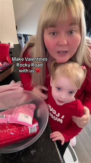 Create Delicious Rocky Road Cake with Kids