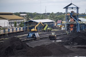 Industri Alat Berat Targetkan Cetak Rekor Produksi Baru Tahun Ini - Industri Katadata.co.id