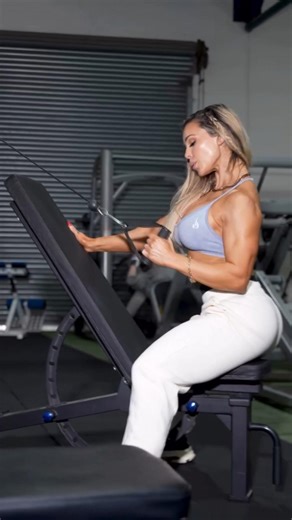 Stephanie sanzo detailed workout 💯 #motivation #fitness #youtubeshorts