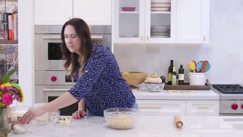 Make Cinnabon Cinnamon Rolls Right At Home!