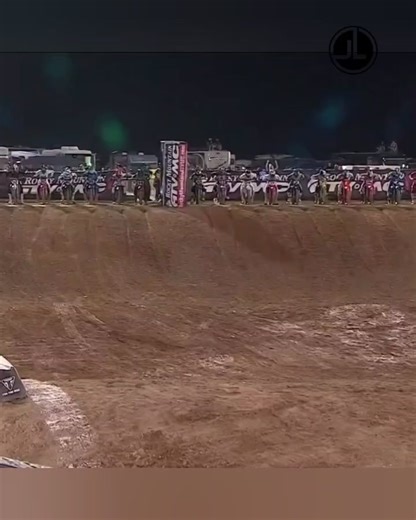 The final gate drop of 2025 🔥 Cooper Webb launches out front and grabs the Progressive Holeshot in 450 Moto 2! 🏁💨 Vegas isn’t done yet… #CooperWebb #SMX #SMXFinals #SuperMotocross #VegasFinale #450Class #Holeshot #SMX2025 #MotocrossLife #SupercrossSeason | Jeremy Lawrence