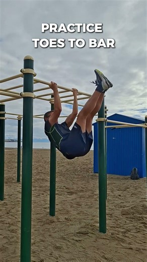 71 Years Old Practicing Toes to Bar | Calisthenics Core Strength