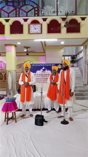 ਸਤਿਗੁਰ ਨਾਨਕ ਪ੍ਰਗਟਿਆ ਮਿਟੀ ਧੁੰਧ ਜਗ ਚਾਨਣ ਹੋਆ