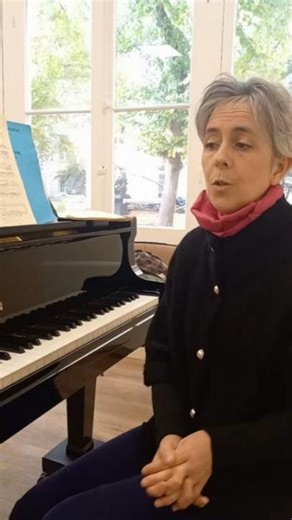 Delphine Bardin explique le rôle central d'Emmanuel Chabrier dans les salons de M et Mme Morisot puis de Berthe... Rendez-vous dimanche 9 novembre 15h et 17h pour découvrir sa musique et avant ou après visiter l'espace muséal Berthe Morisot avec un billet jumelé : www.lesamisdebizet.com | Amis de Bizet