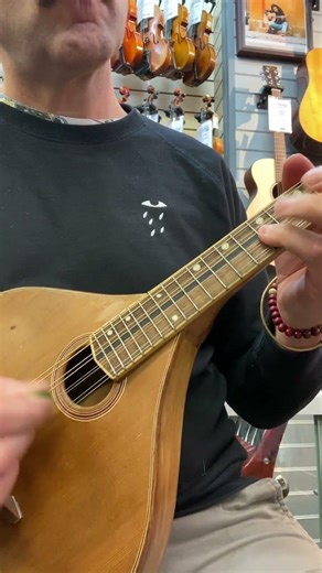 Handmade Mandolin Demonstration