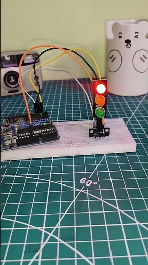 TRAFFIC LIGHT PROJECT USING ARDUINO GSNCREATIONS #youtube #trending #shorts #led #experiment #esp32