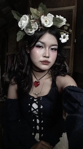 Enchanting Fairycore Makeup and Outfit Ideas