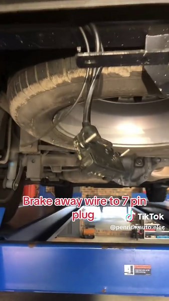 Install Brake Away Charge Wire for 7 Pin Plug