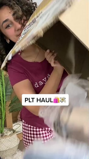 ‏@prettylittlething haul ✅🛍