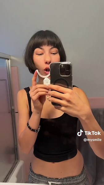 Enjoy 10 Mins MySmile Teeth Whitening Kit at Home! #mysmile #teethwhitening #teethwhiteningkit #teethwhitningprocess #TikTokMadeMeBuylt #newyearresolution