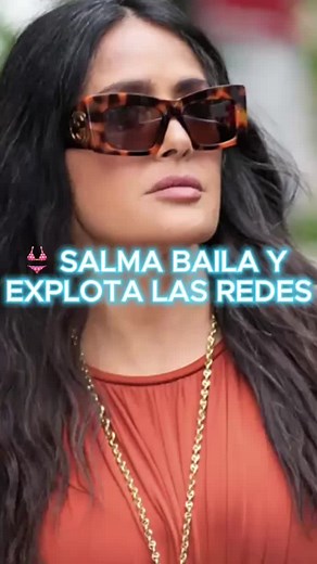 Salma Hayek volvió a romper redes: subió un video bailando en bikini al ritmo de Bad Bunny. A sus 58 años, demostró que la sensualidad no tiene fecha de caducidad. El video fue parte de la promoción de su nueva portada en una revista de alto perfil. Con más de 400 mil likes, Salma no solo celebra… también reafirma que sigue siendo reina del verano.