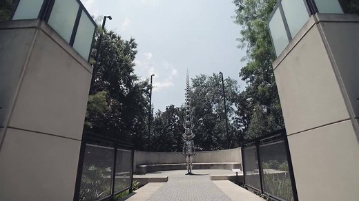 Take a stroll through one of NOLA's cultural treasures: the New Orleans Museum of Art, the oldest fine arts institution in the city. | Visit New Orleans